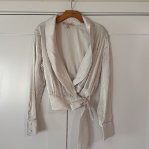 FINAL 💰 DROP Hutch Off White Blouse - M